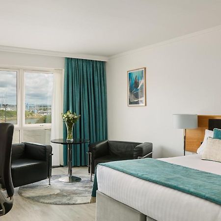 Langstone Quays Resort, Portsmouth Havant Exterior foto
