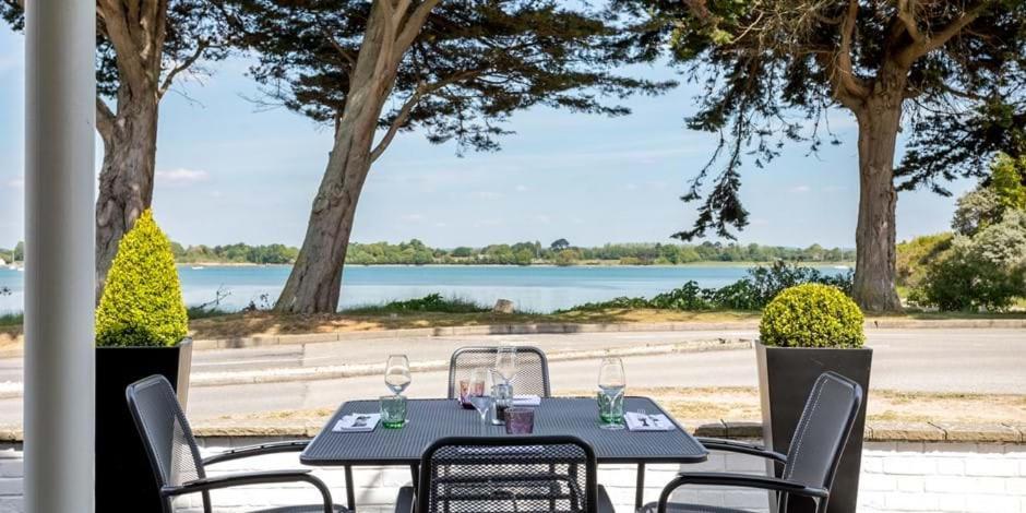 Langstone Quays Resort, Portsmouth Havant Exterior foto